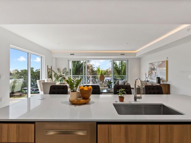 1020 SUNSET POINT ROAD 213, Clearwater, FL 33755