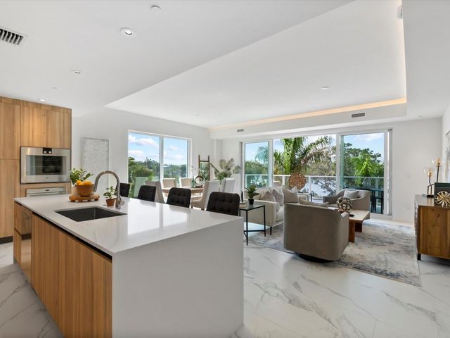 1020 SUNSET POINT ROAD 213, Clearwater, FL 33755