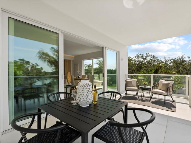 1020 SUNSET POINT ROAD 213, Clearwater, FL 33755