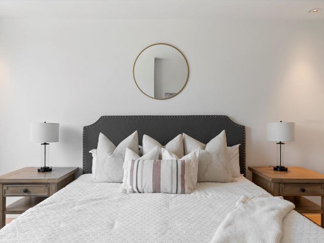 1020 SUNSET POINT ROAD 213, Clearwater, FL 33755