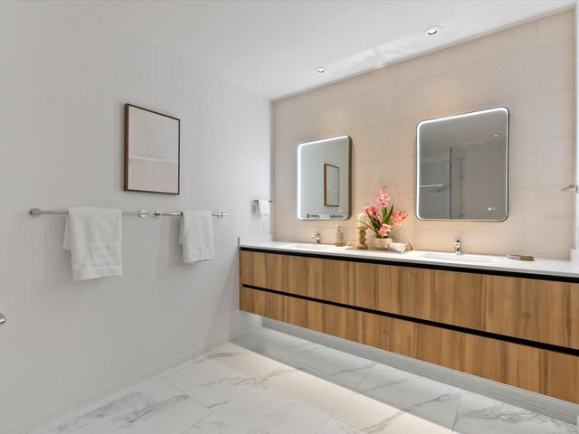 1020 SUNSET POINT ROAD 213, Clearwater, FL 33755