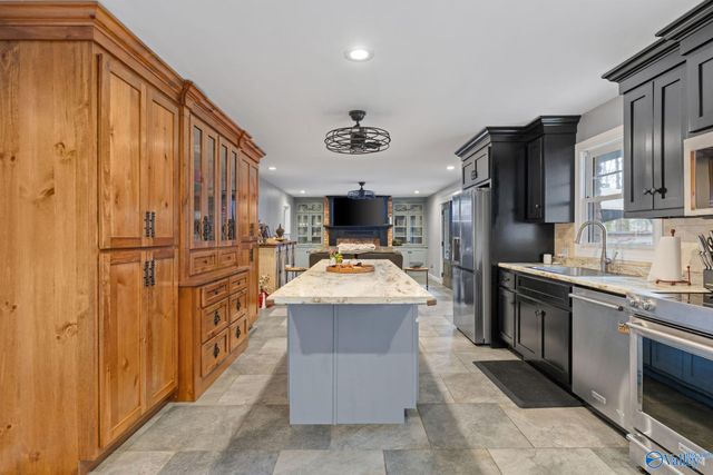 2806 Burningtree Mountain Road, Decatur, AL 35603