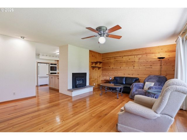 20220 Se DELIA St, Damascus, OR 97089