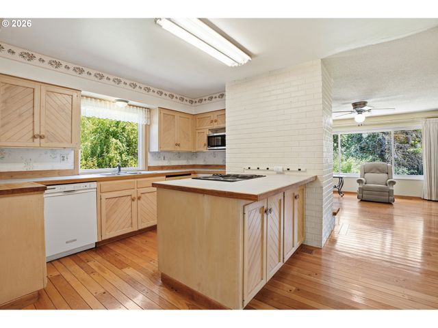 20220 Se DELIA St, Damascus, OR 97089