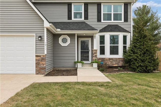 1011 Peggy Drive, Greenwood, MO 64034