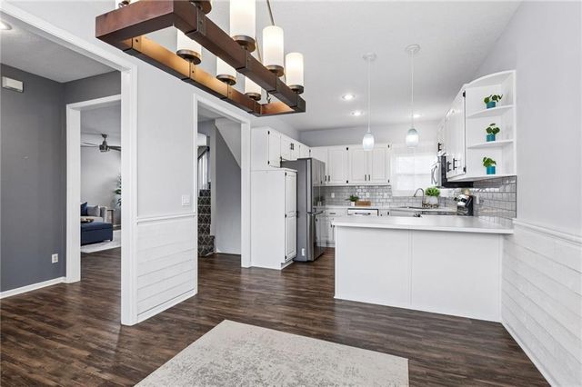 1011 Peggy Drive, Greenwood, MO 64034