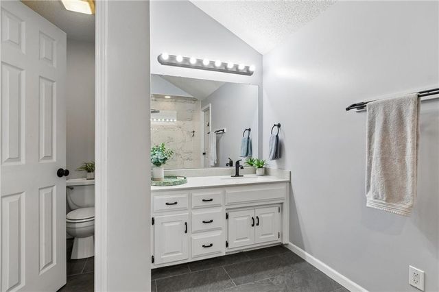 1011 Peggy Drive, Greenwood, MO 64034