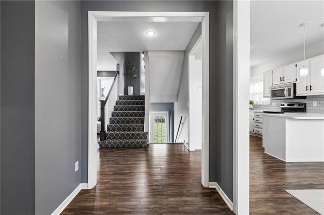 1011 Peggy Drive, Greenwood, MO 64034