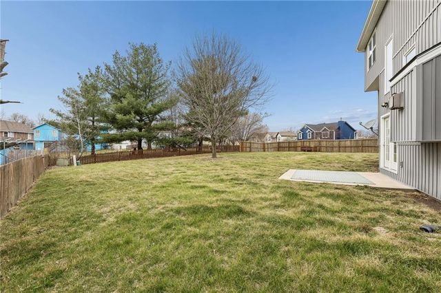 1011 Peggy Drive, Greenwood, MO 64034