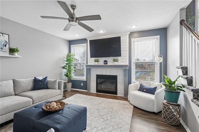 1011 Peggy Drive, Greenwood, MO 64034