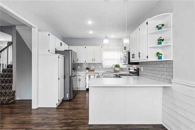 1011 Peggy Drive, Greenwood, MO 64034