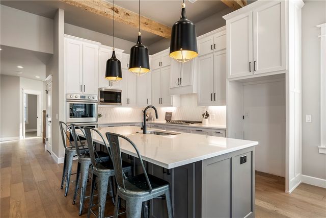 3604 SW Aurora Lane, Bentonville, AR 72713