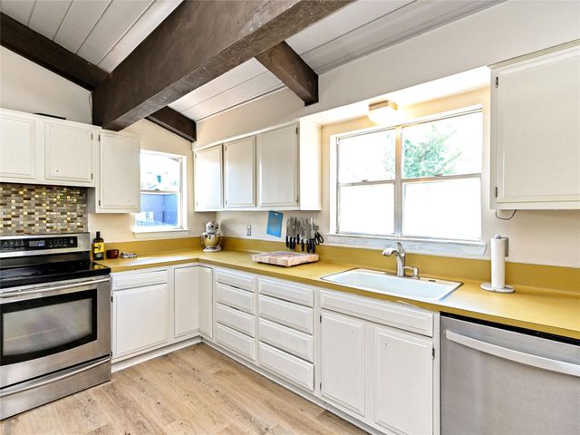 115 Snapper, Lakeway, TX 78734
