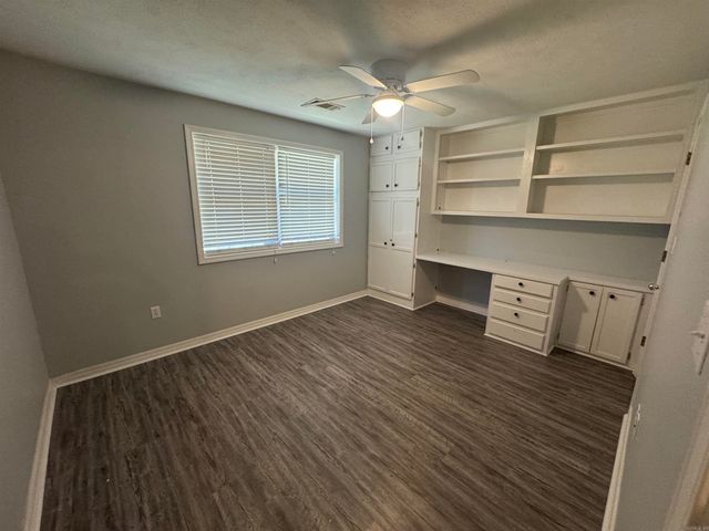 126 Field Crest Drive, Searcy, AR 72143