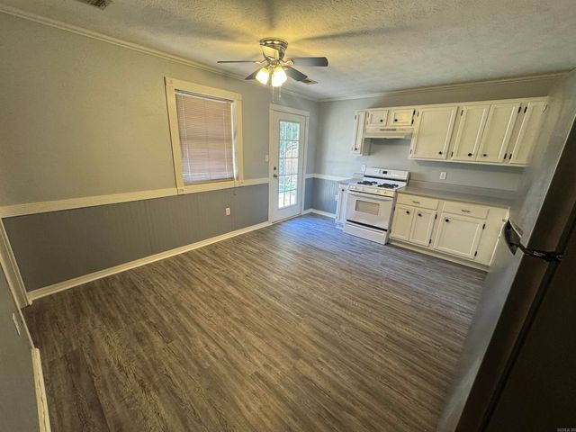 126 Field Crest Drive, Searcy, AR 72143