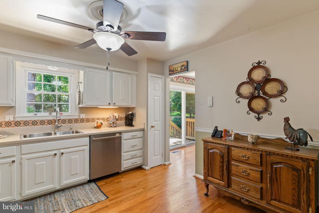 5803 WOOD LAUREL CT, Burke, VA 22015