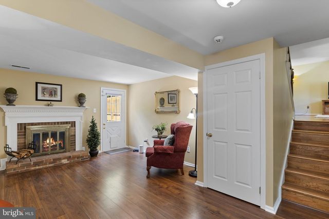 5803 WOOD LAUREL CT, Burke, VA 22015