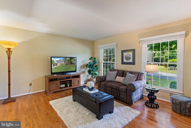 5803 WOOD LAUREL CT, Burke, VA 22015