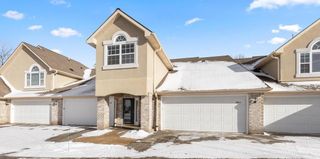 9155 W Elm COURT #E, Franklin, WI 53132