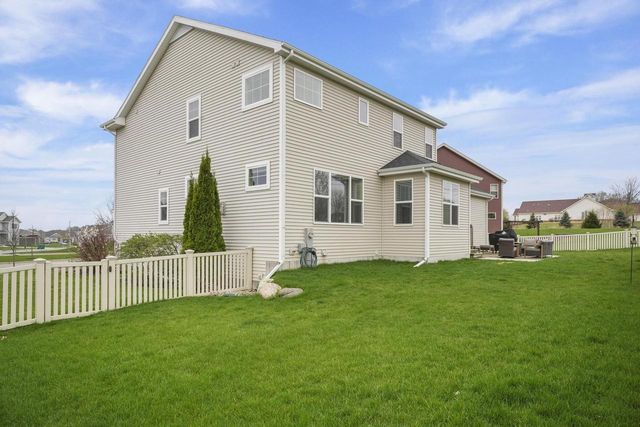 5020 Frost Aster Court, Mcfarland, WI 53558