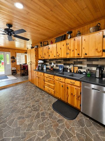 73 N State Street, Hesperia Vlg, MI 49421