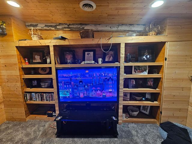 73 N State Street, Hesperia Vlg, MI 49421