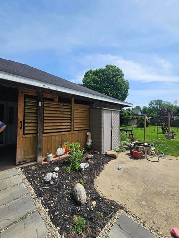 73 N State Street, Hesperia Vlg, MI 49421