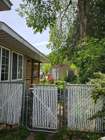 73 N State Street, Hesperia Vlg, MI 49421