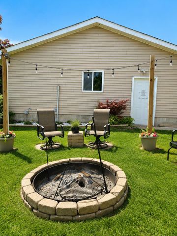 73 N State Street, Hesperia Vlg, MI 49421
