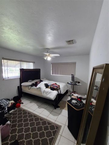 4711 N Andrews Avenue, Fort Lauderdale, FL 33309