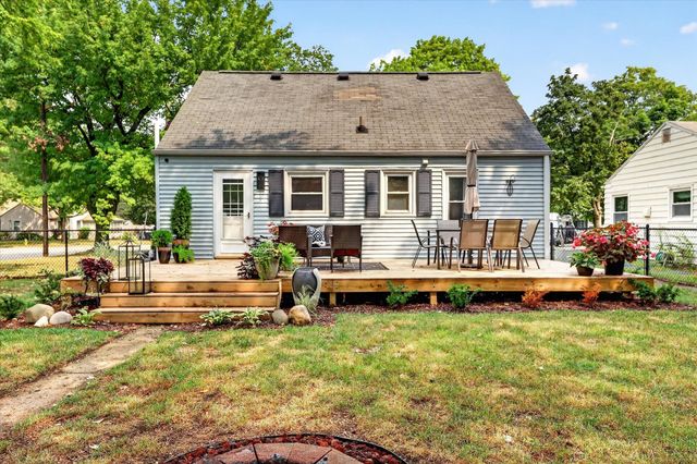 1604 Roseland Avenue, Kalamazoo, MI 49001