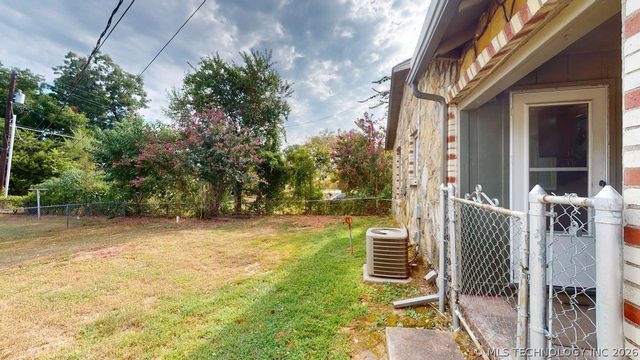 415 E Aquarium Place, Jenks, OK 74037