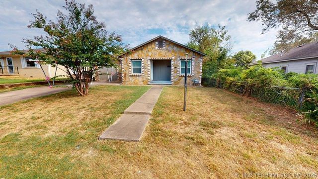 415 E Aquarium Place, Jenks, OK 74037