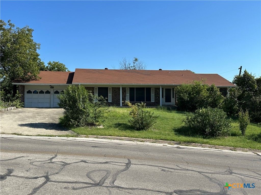 105 W Fowler Avenue, Killeen, TX 76541