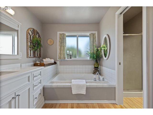 1164 Ne 14TH Pl, Canby, OR 97013