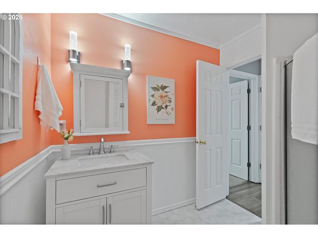 1164 Ne 14TH Pl, Canby, OR 97013