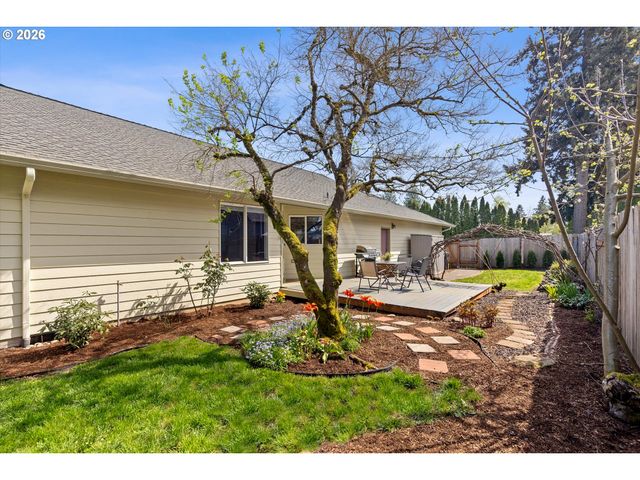 1164 Ne 14TH Pl, Canby, OR 97013