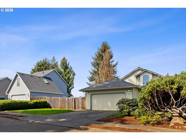 1164 Ne 14TH Pl, Canby, OR 97013