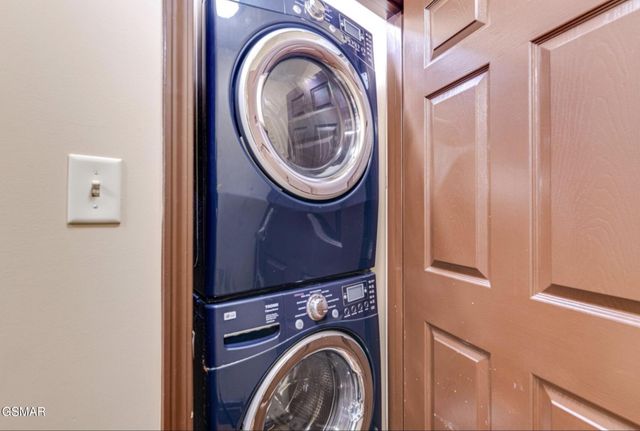 215 Woliss Lane, Gatlinburg, TN 37738