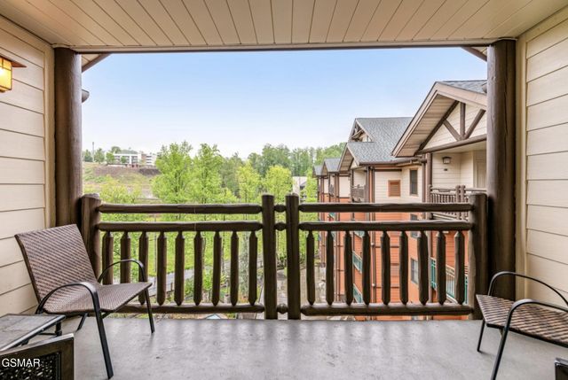 215 Woliss Lane, Gatlinburg, TN 37738