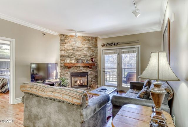 215 Woliss Lane, Gatlinburg, TN 37738