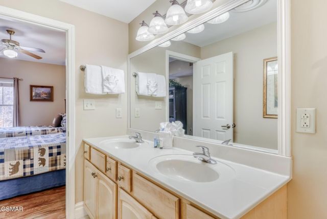 215 Woliss Lane, Gatlinburg, TN 37738