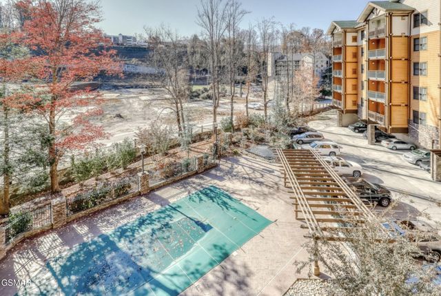 215 Woliss Lane, Gatlinburg, TN 37738