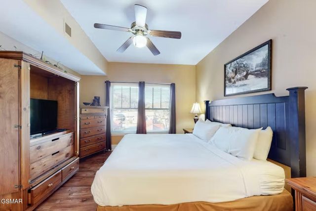 215 Woliss Lane, Gatlinburg, TN 37738