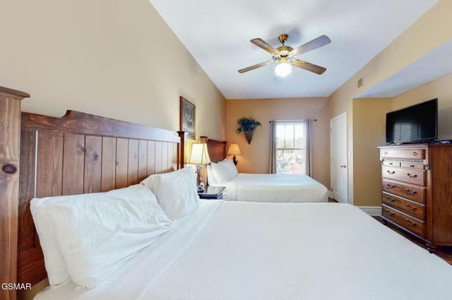 215 Woliss Lane, Gatlinburg, TN 37738