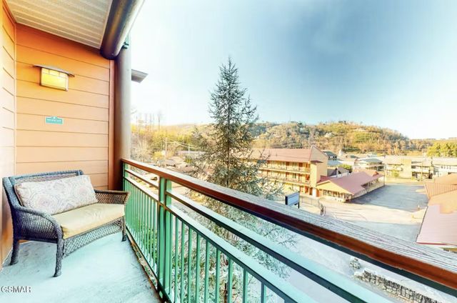 215 Woliss Lane, Gatlinburg, TN 37738