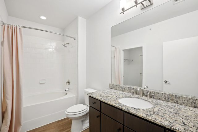 1900 Barton Springs RD 5031, Austin, TX 78704