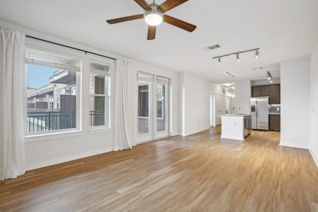 1900 Barton Springs RD 5031, Austin, TX 78704