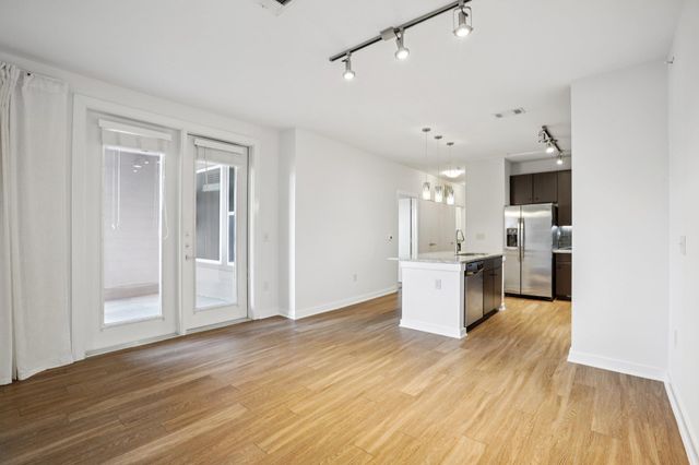 1900 Barton Springs RD 5031, Austin, TX 78704