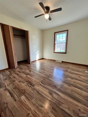 619 E 8th Street, Washington, MO 63090